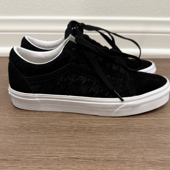 Vans Shoes - Vans Suede Houndstooth Old Skool Sneakers